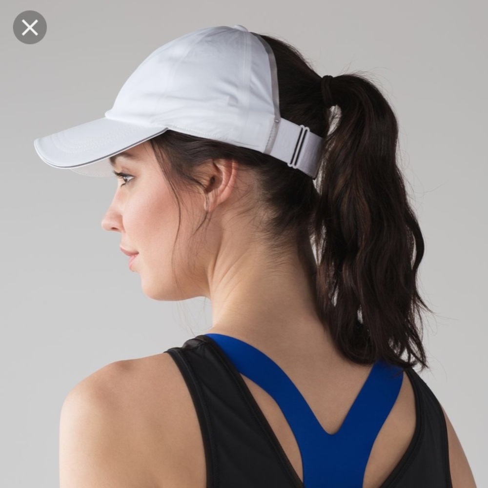 Lululemon baller hat
